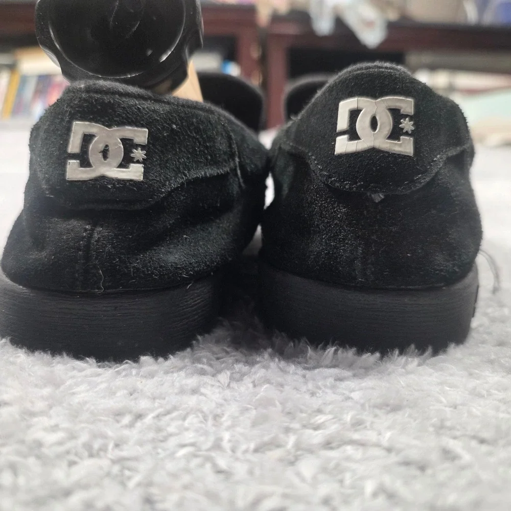 DC Shoes Villain Mens 12 Black Suede Slip On Loafer Monogram Skateboard Shoe